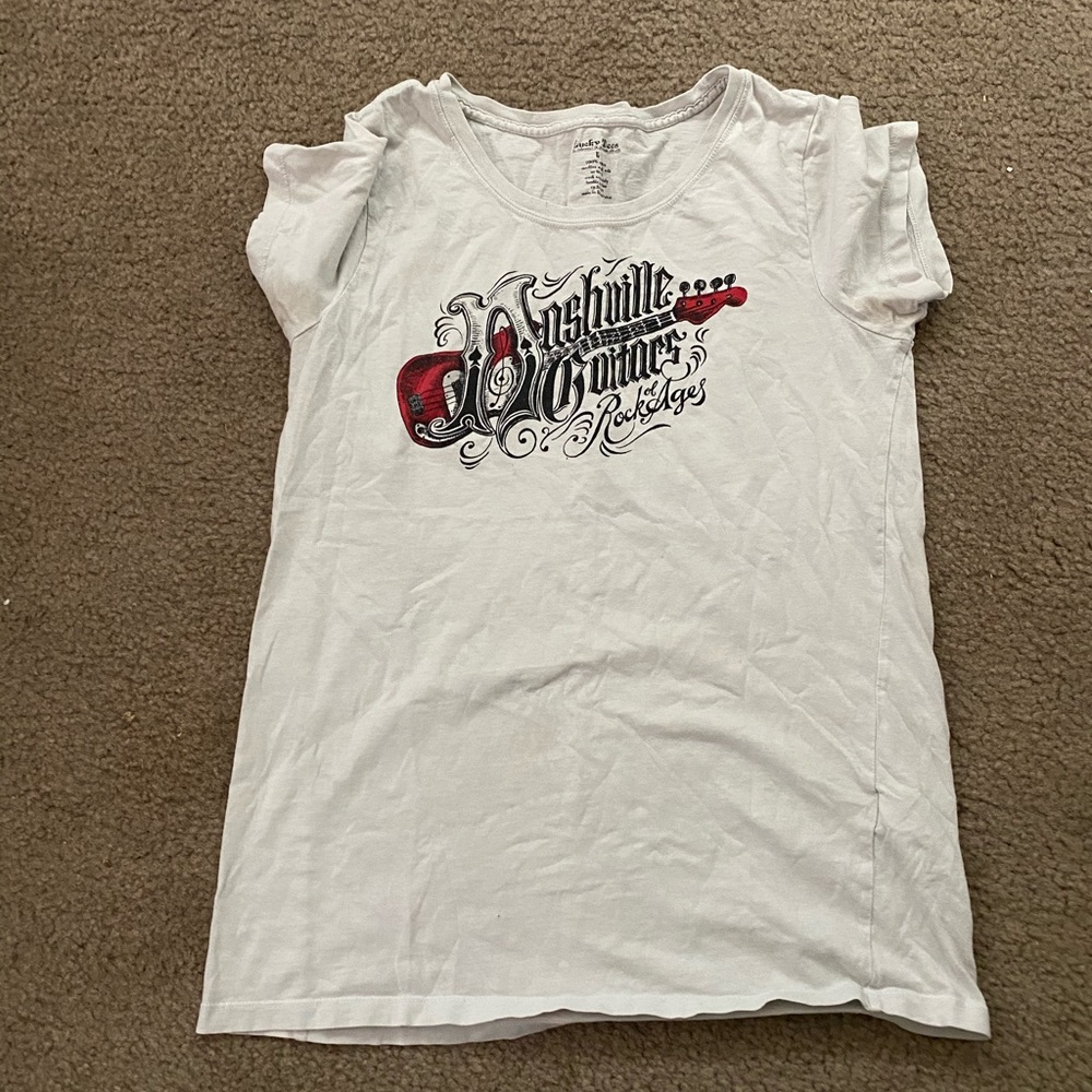 Lucky Brand T-shirt. Size large.